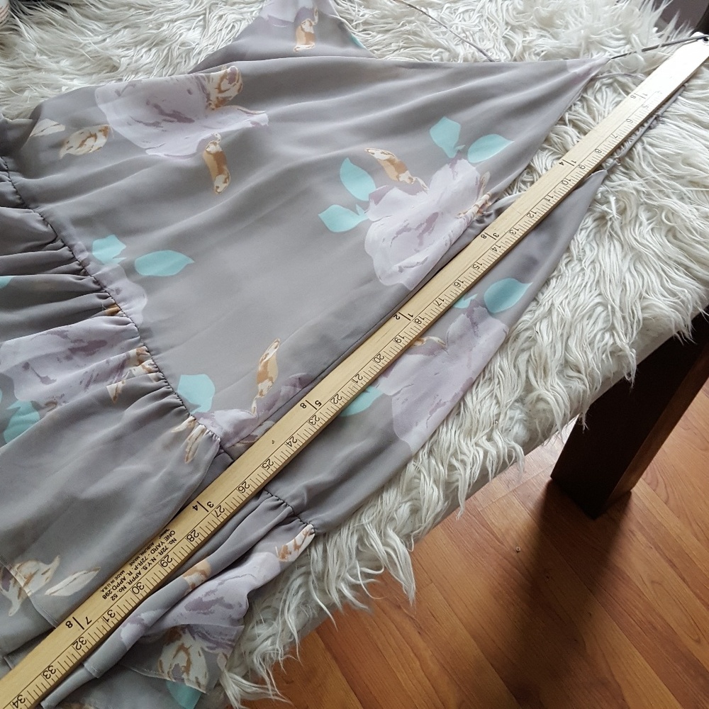 Like minded floral grey dress size medium - Picture 7 of 7